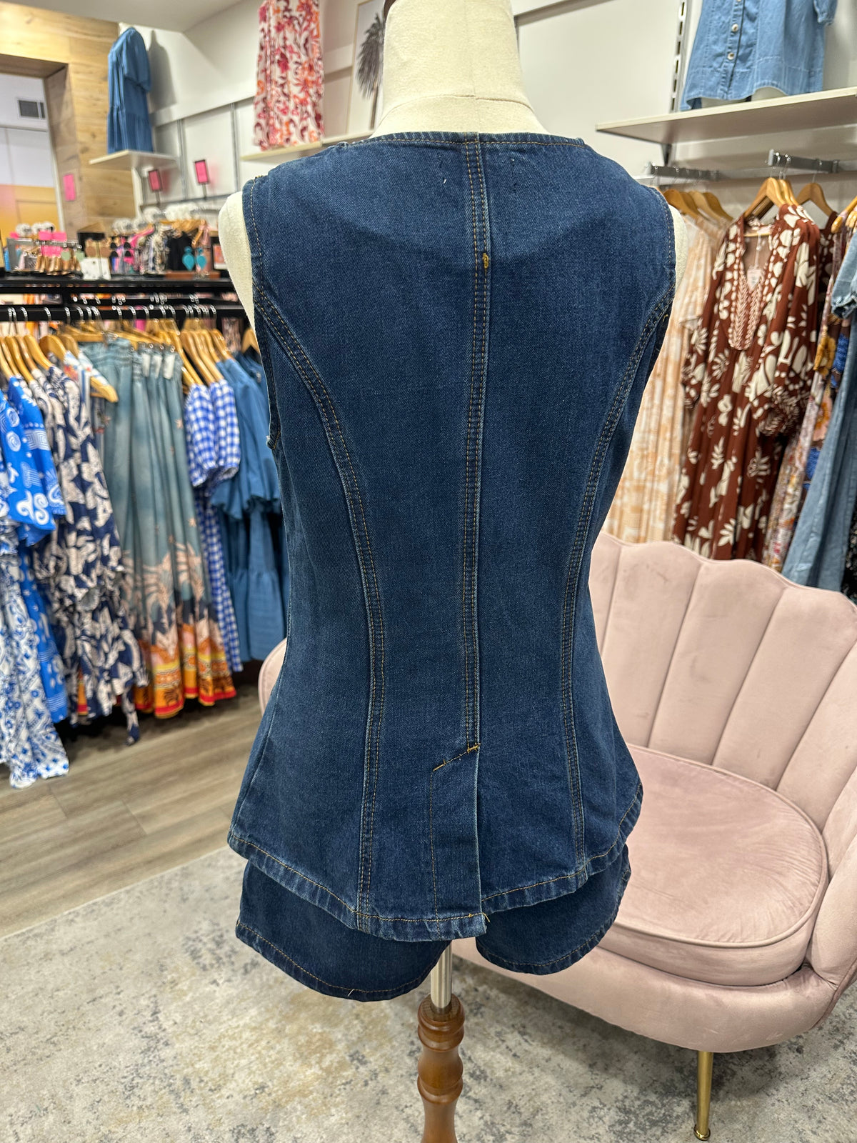 Banks Vest