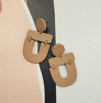 Kendra Earrings Brown