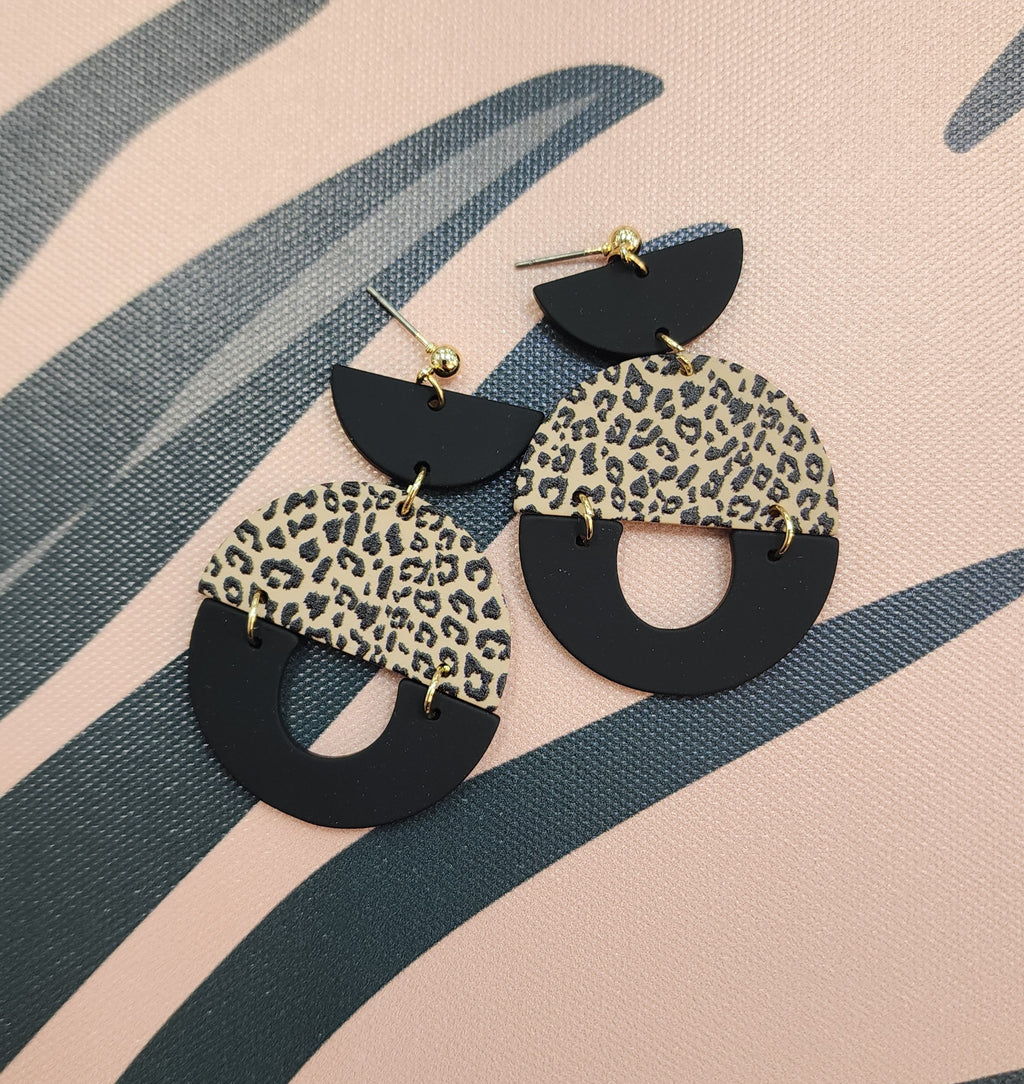 Livi Earrings Black