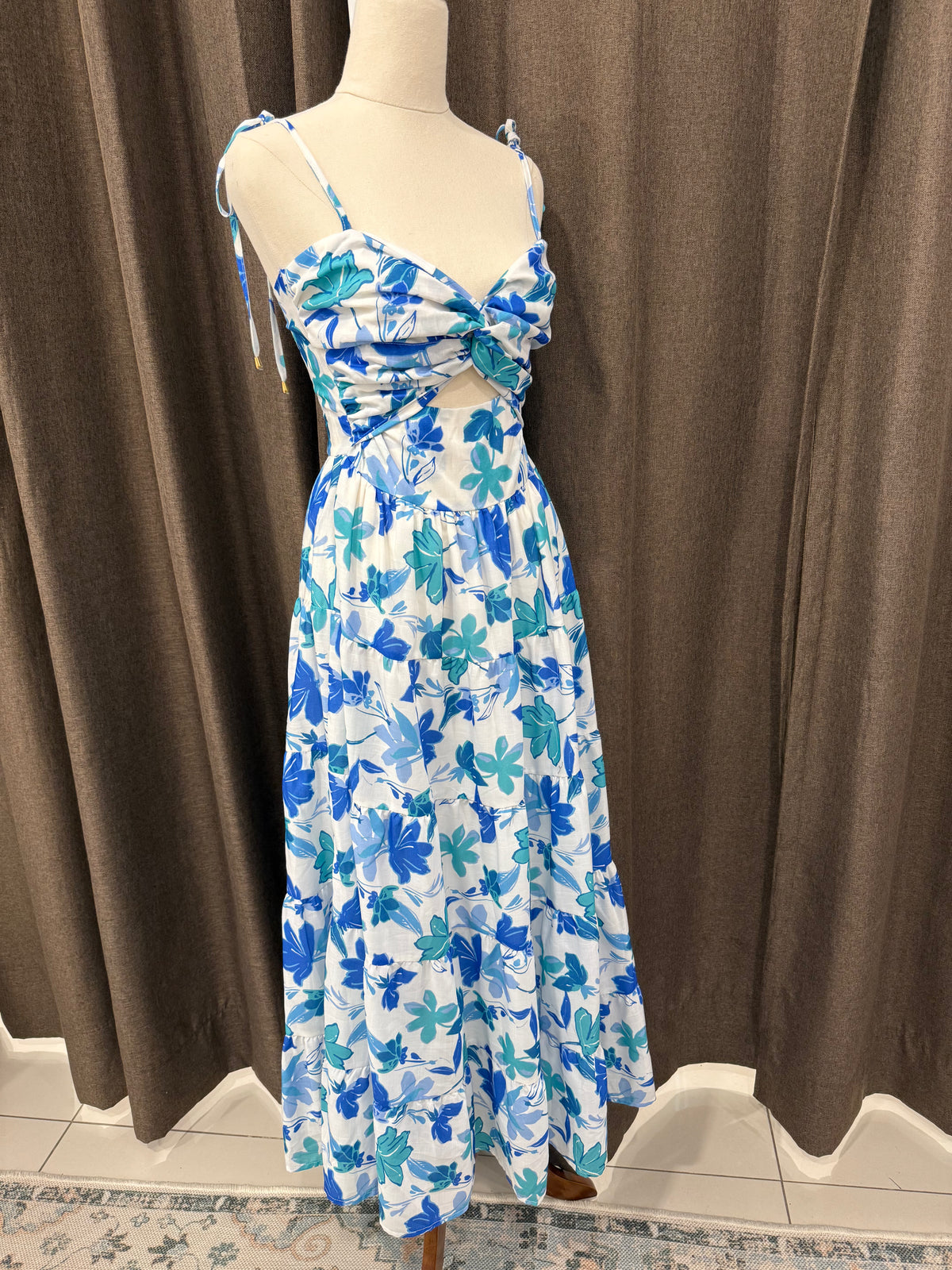 Elizabeth Dress Blue Floral