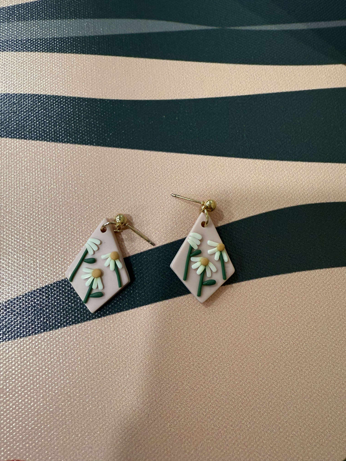 Daisy Earrings