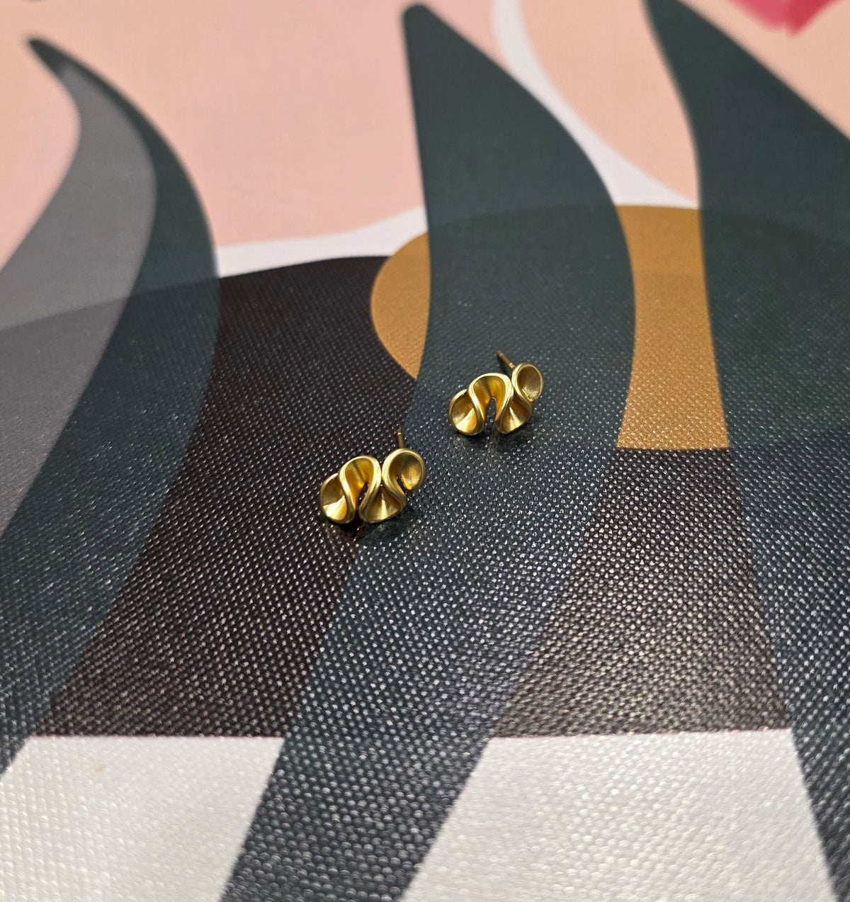 Gal Earrings Gold